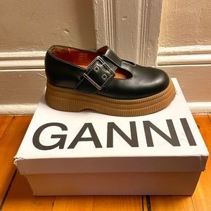 Ganni Mary Jane T-Strap Creeper Shoe in Black